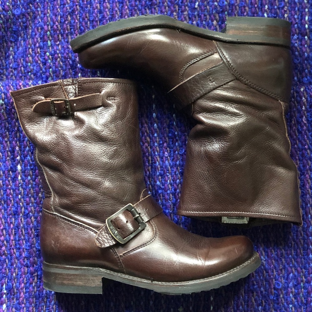 Frye Veronica short leather boots size 5.5
